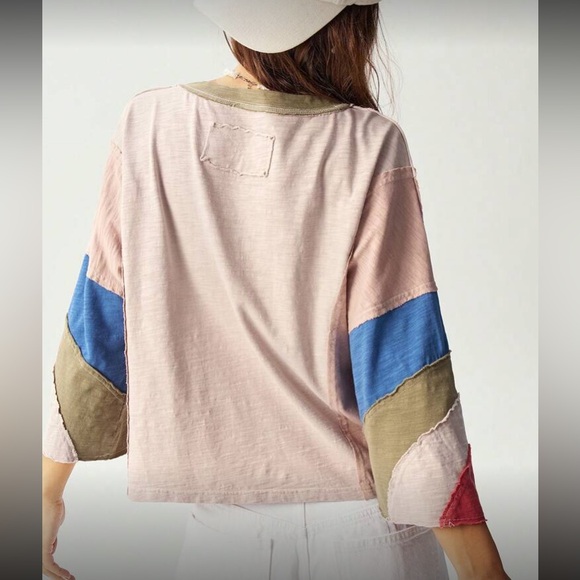 Colorblock Bell Sleeve Top - Picture 3 of 8